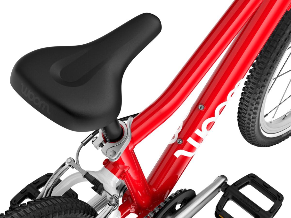 Die Sättel der Woom Go Kindervelos sind ergonomisch geformt.